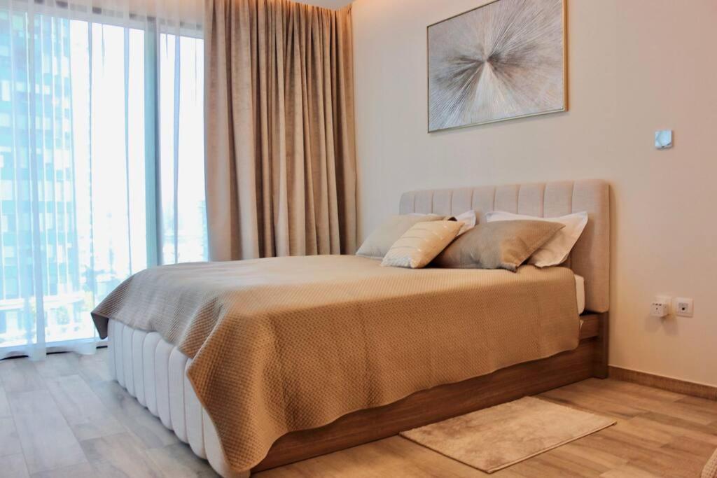розкішна з видом на бурж халіфа Apartment *