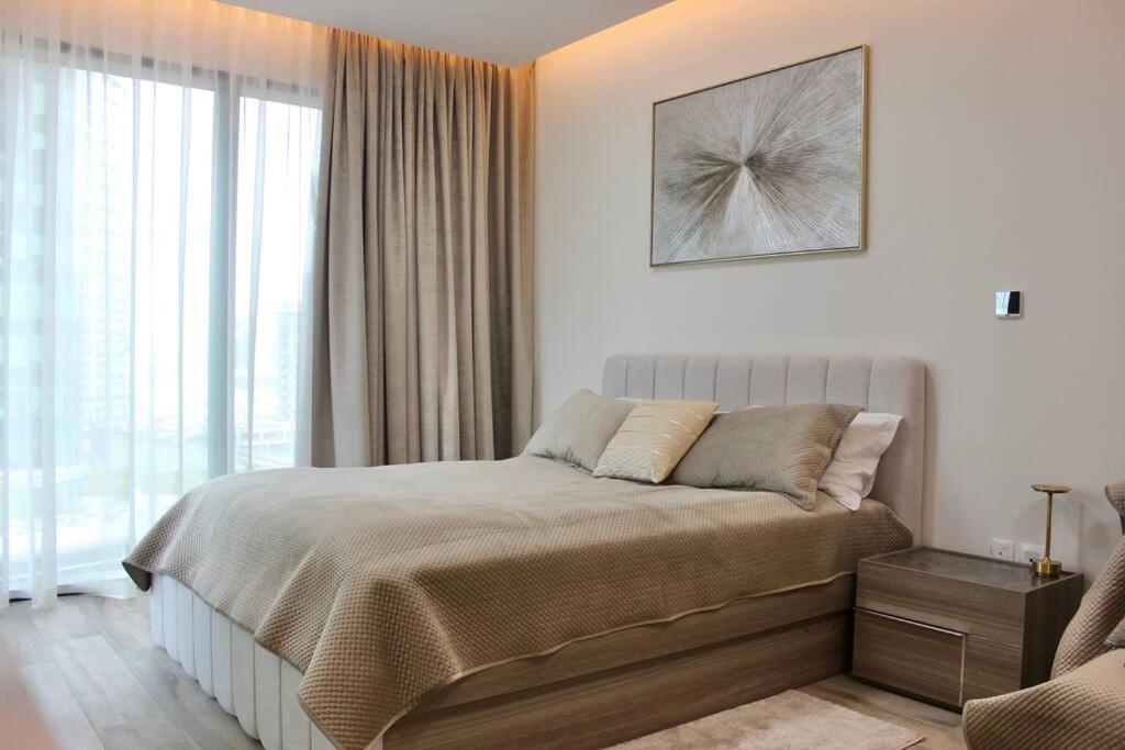 розкішна з видом на бурж халіфа Apartment